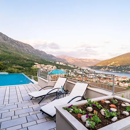 Arcadia - With Hot Tub Apartman