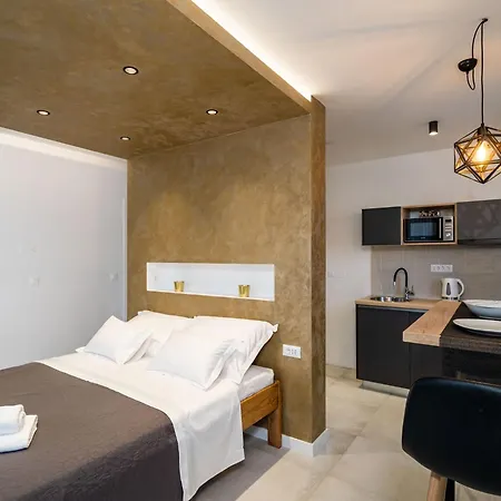 Arcadia - With Hot Tub *