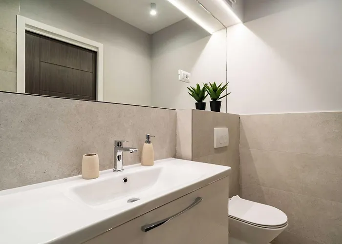 Arcadia - With Hot Tub *