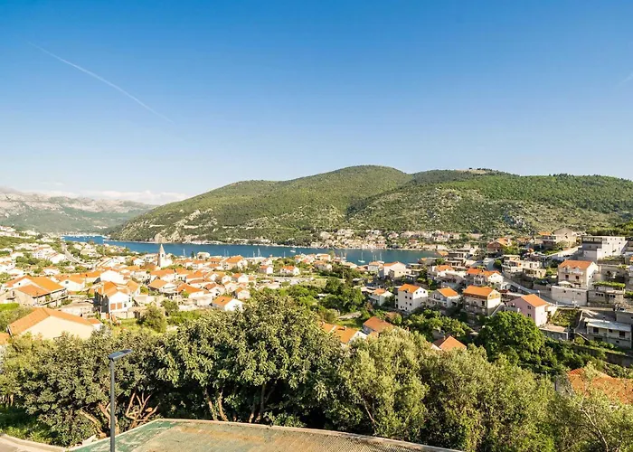 Arcadia - With Hot Tub Dubrownik