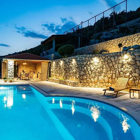 Arcadia - With Hot Tub * Dubrownik