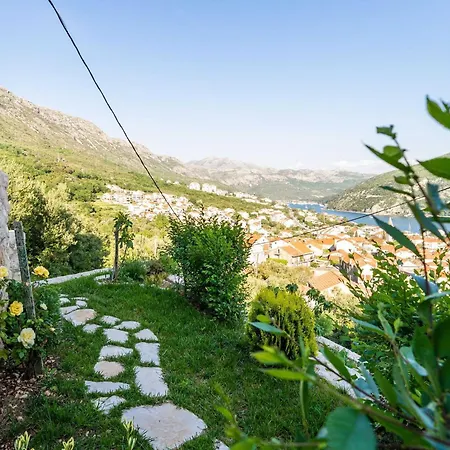 Arcadia - With Hot Tub Apartament