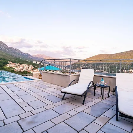 Arcadia - With Hot Tub * Dubrownik